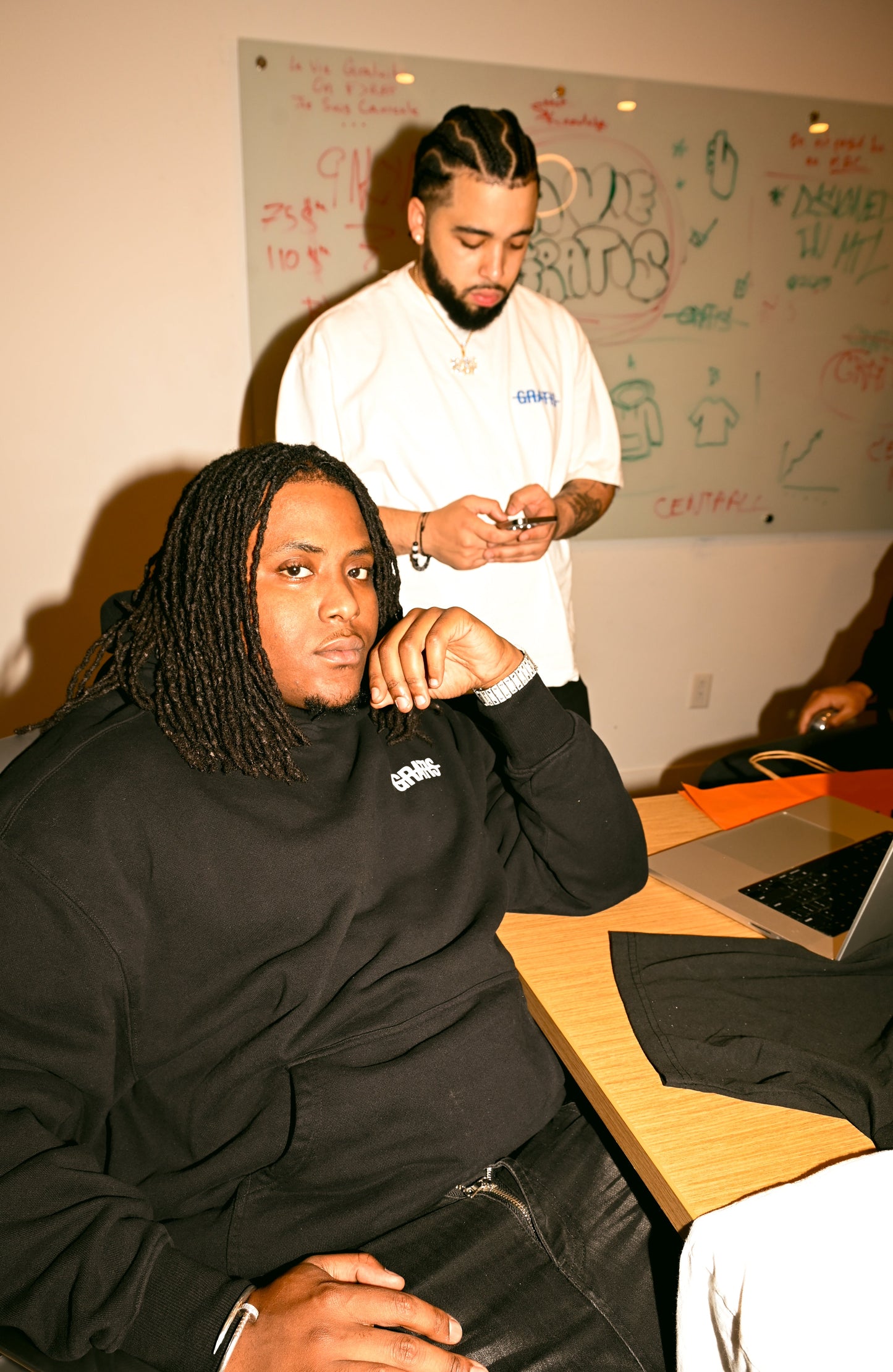 GRATIS "LA VIE GRATIS" Black Hoodie